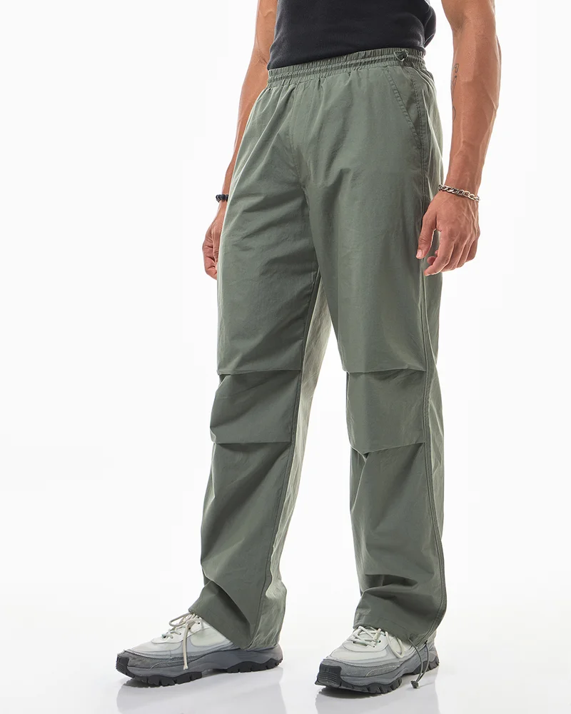bewakoof Men's Green Baggy Oversized Parachute Pants